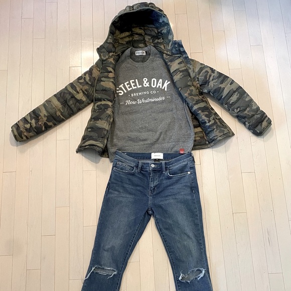 Current/Elliot Distressed Jeans - Picture 3 of 3